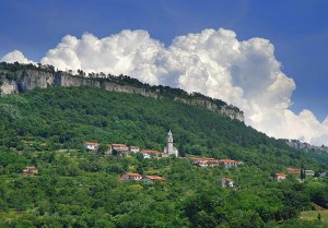 Climbing area Crni kal, Osp Slovenia