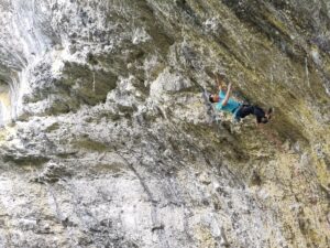 Cristian D'Anzul on Bimba Iena (8c), Baratro @ photo by Thomas Foschiano