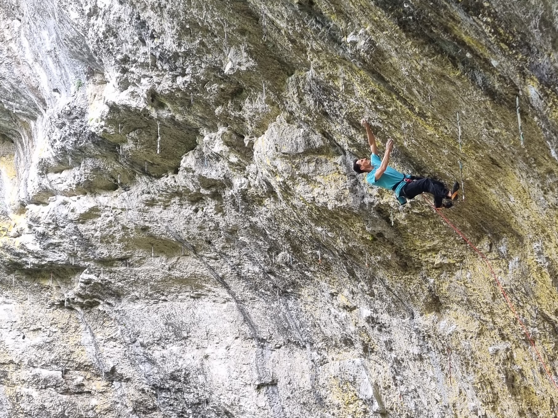 Cristian D'Anzul on Bimba Iena (8c), Baratro @ photo by Thomas Foschiano